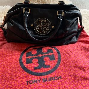 Authentic Tory Burch Amanda Handbag